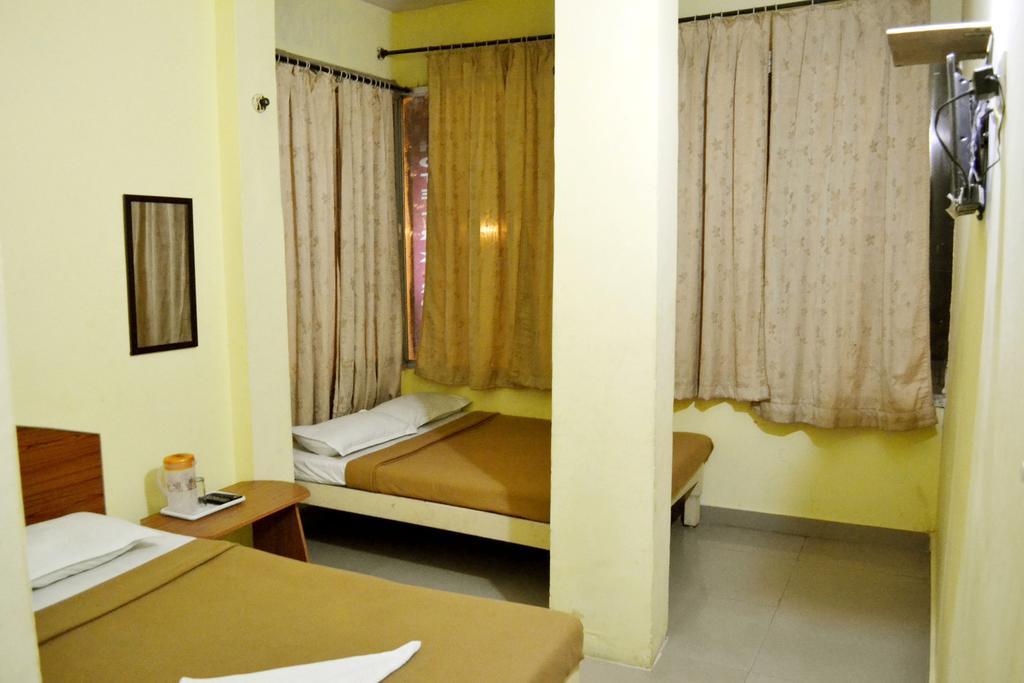 Galaxy Comforts Hotel Mysore Luaran gambar
