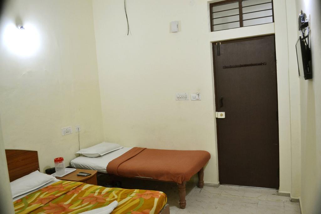 Galaxy Comforts Hotel Mysore Luaran gambar